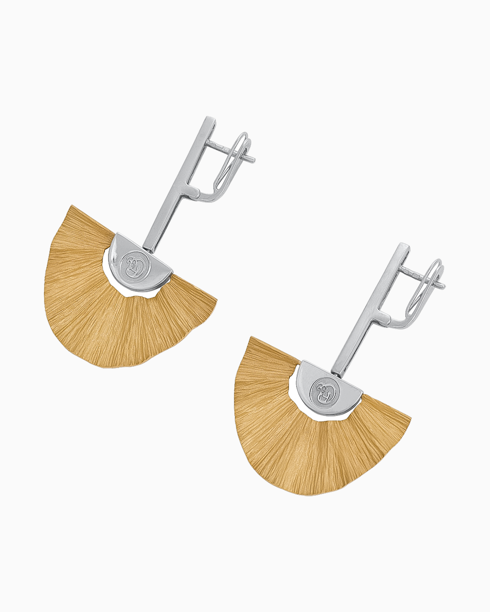 Brincos Leque Longos Ouro 19,25Kt com Diamantes tras Brincos Leque Longos Ouro 19,25Kt com Diamantes tras