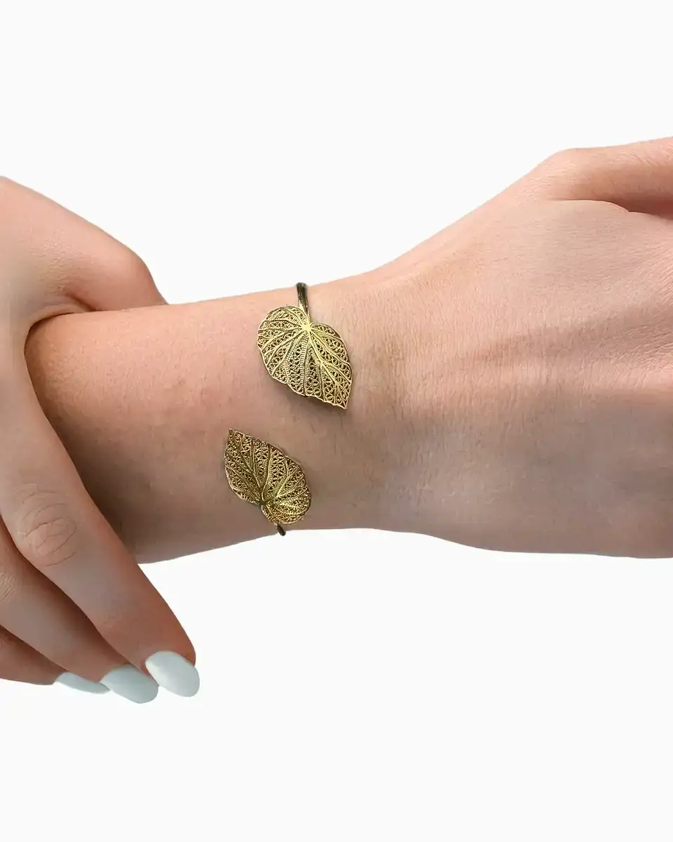 Escrava Folhas Filigrana Certificada em Ouro ou Prata modelo Escrava Folhas Filigrana Certificada em Ouro ou Prata modelo